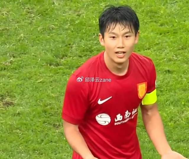 必一运动官方网站-这就是国足最需要的国脚：向余望昨晚中超3镜头太惊艳！|U23亚洲杯|邵佳一|比赛|队长|中甲_新浪体育_新浪新闻
